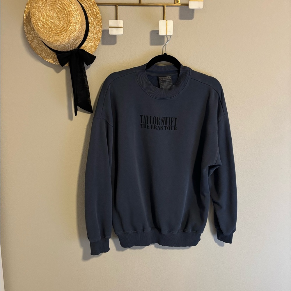 Taylor Swift Blue Eras Tour Exclusive Crewneck Small